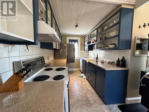 4 Dandy Lane, Trinity, NL - Indoor Photo Showing Kitchen