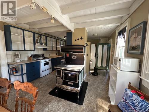 4 Dandy Lane, Trinity, NL - Indoor Photo Showing Kitchen