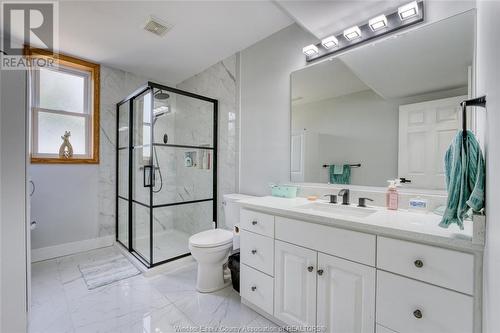 833 Talbot Road East, Wheatley, ON - Indoor Photo Showing Bathroom