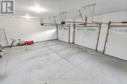 3011 Rundle Road, Clarington (Bowmanville), ON - Indoor Photo Showing Garage