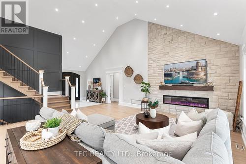 3011 Rundle Road, Clarington (Bowmanville), ON - Indoor Photo Showing Living Room With Fireplace