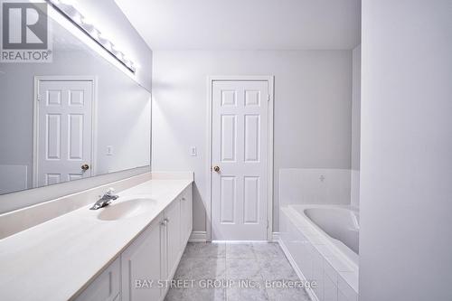 3A - 18 St Moritz Way, Markham, ON - Indoor Photo Showing Bathroom