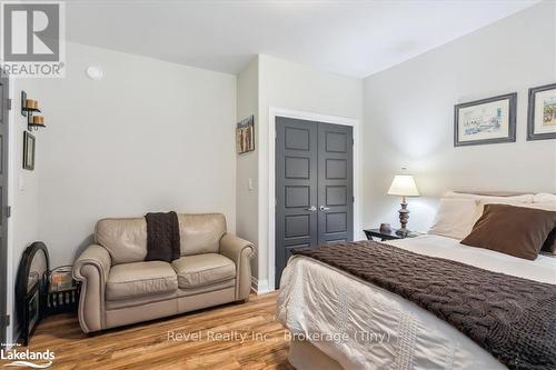 59 Trout Lane, Tiny, ON - Indoor Photo Showing Bedroom