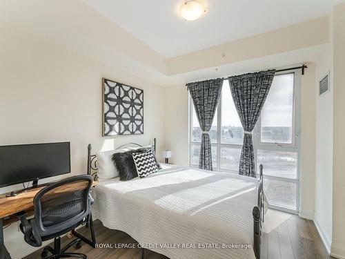 408-55 Yorkland Blvd, Brampton, ON - Indoor Photo Showing Bedroom