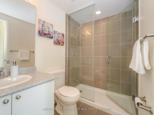 408-55 Yorkland Blvd, Brampton, ON - Indoor Photo Showing Bathroom