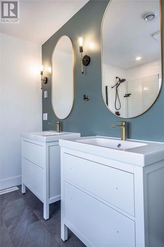 19 Reddley Place, Conception Bay South, NL - Indoor Photo Showing Bathroom