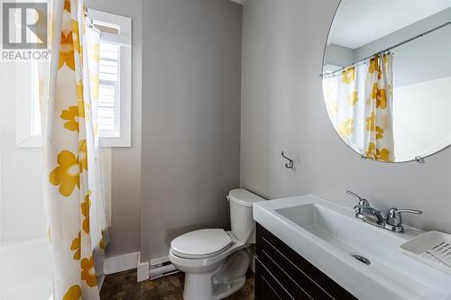 92 Brazil Street, St. John'S, NL - Indoor Photo Showing Bathroom