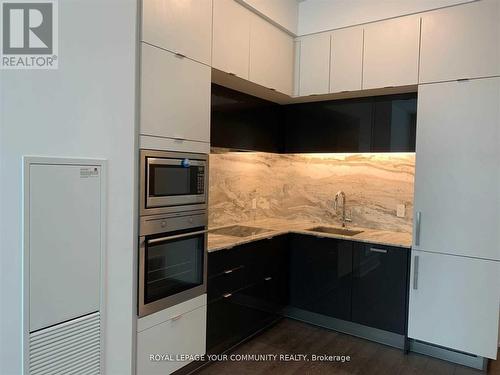 343 - 15 Merchant'S Wharf Way, Toronto (Waterfront Communities), ON - Indoor Photo Showing Kitchen