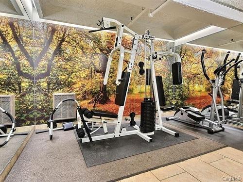 Exercise room - 809-3470 Rue Simpson, Montréal (Ville-Marie), QC - Indoor Photo Showing Gym Room