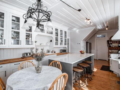 Kitchen - 1007 Ch. Du Rivage, Saint-Antoine-Sur-Richelieu, QC - Indoor Photo Showing Dining Room