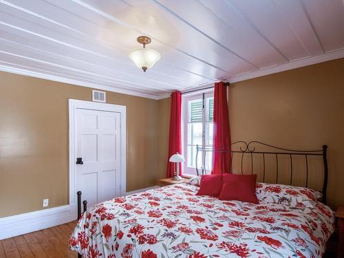 Bedroom - 1007 Ch. Du Rivage, Saint-Antoine-Sur-Richelieu, QC - Indoor Photo Showing Bedroom