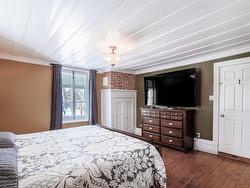 Master bedroom - 