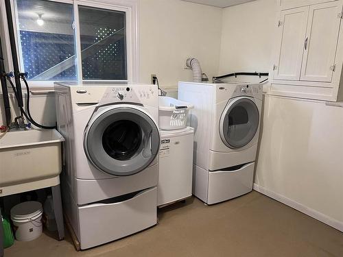 19 Lloyd Irwin Street, Marathon, ON - Indoor Photo Showing Laundry Room