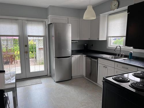 19 Lloyd Irwin Street, Marathon, ON - Indoor Photo Showing Kitchen