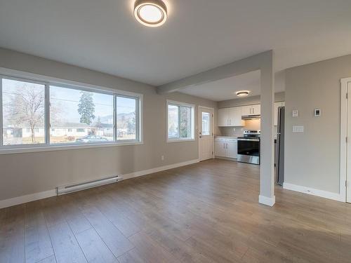 647/649 Reemon Drive, Kamloops, BC - Indoor Photo Showing Other Room