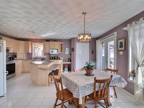 Overall view - 9 Rue Leclerc, Val-D'Or, QC - Indoor Photo Showing Dining Room