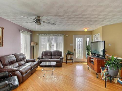 Salon - 9 Rue Leclerc, Val-D'Or, QC - Indoor Photo Showing Living Room