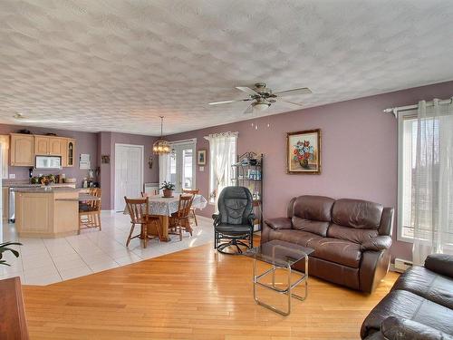 Overall view - 9 Rue Leclerc, Val-D'Or, QC - Indoor Photo Showing Living Room