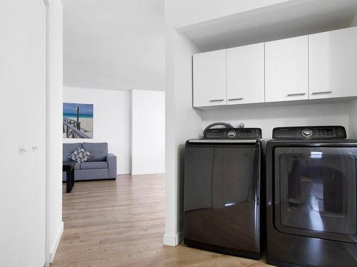 Salle de lavage - 604-2310 Rue Ward, Montréal (Saint-Laurent), QC - Indoor Photo Showing Laundry Room