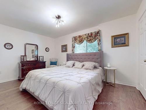 25 Cluster Oak Pl, Brampton, ON - Indoor Photo Showing Bedroom