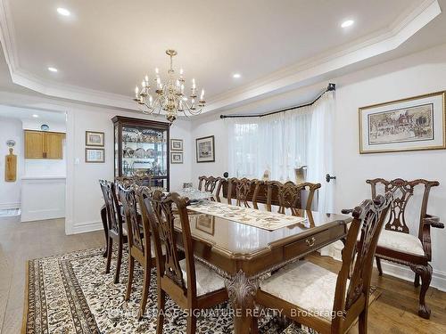 25 Cluster Oak Pl, Brampton, ON - Indoor Photo Showing Dining Room