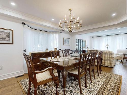 25 Cluster Oak Pl, Brampton, ON - Indoor Photo Showing Dining Room