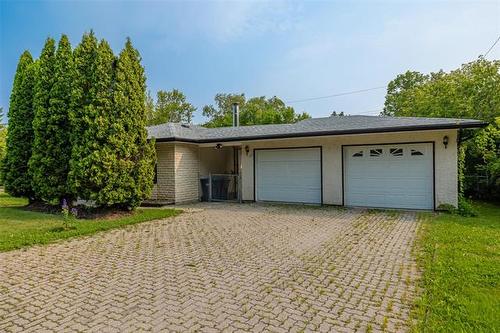 2 Beech St, Pine Falls, MB 