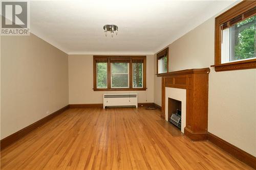 325 Homewood Drive, Greater Sudbury, ON - Indoor Photo Showing Other Room With Fireplace