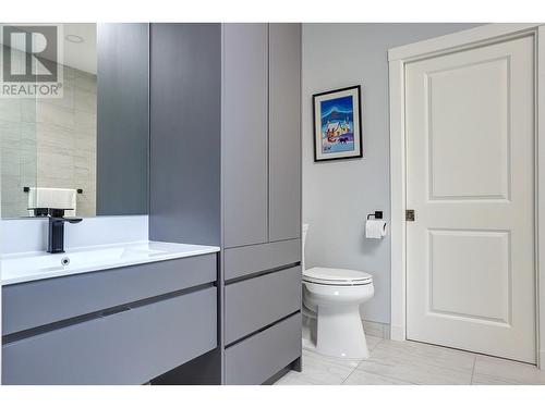 1000 Snowberry Road Unit# 17, Vernon, BC - Indoor Photo Showing Bathroom