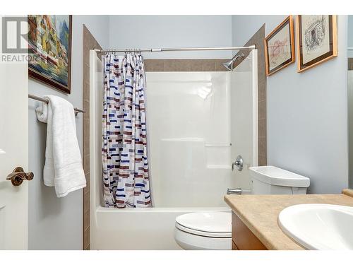 1000 Snowberry Road Unit# 17, Vernon, BC - Indoor Photo Showing Bathroom