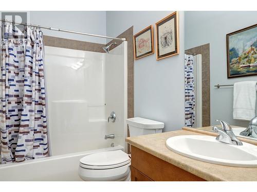 1000 Snowberry Road Unit# 17, Vernon, BC - Indoor Photo Showing Bathroom