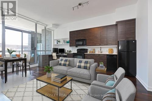 328 - 510 King Street E, Toronto (Waterfront Communities), ON - Indoor Photo Showing Living Room