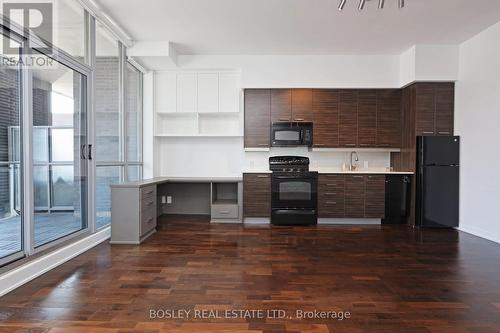 328 - 510 King Street E, Toronto (Waterfront Communities), ON - Indoor Photo Showing Kitchen