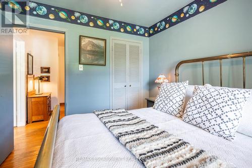 5203 Mulberry Drive, Burlington (Appleby), ON - Indoor Photo Showing Bedroom