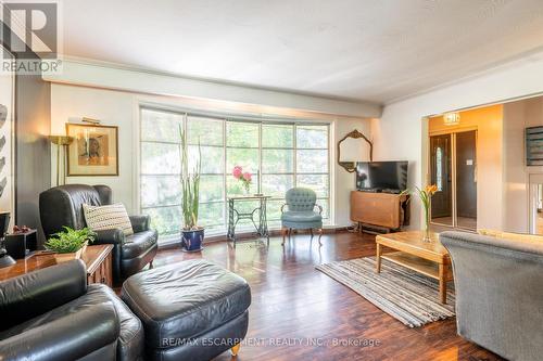 5203 Mulberry Drive, Burlington (Appleby), ON - Indoor Photo Showing Living Room