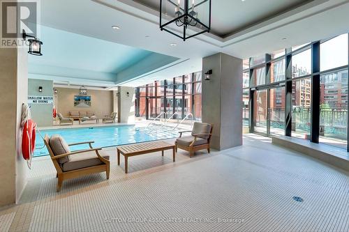 641 - 830 Lawrence Avenue W, Toronto (Yorkdale-Glen Park), ON - Indoor Photo Showing Other Room With In Ground Pool