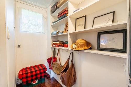 5203 Mulberry Drive, Burlington, ON - Indoor Photo Showing Other Room