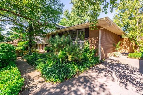 5203 Mulberry Drive, Burlington, ON - Outdoor