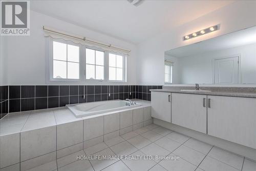 8 Bell Avenue, New Tecumseth, ON - Indoor Photo Showing Bathroom