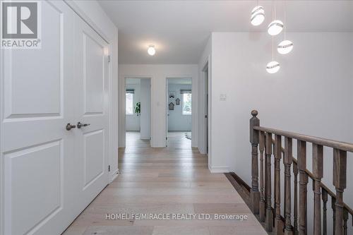 8 Bell Avenue, New Tecumseth, ON - Indoor Photo Showing Other Room