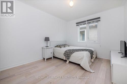 8 Bell Avenue, New Tecumseth, ON - Indoor Photo Showing Bedroom