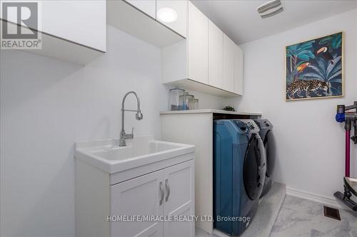 8 Bell Avenue, New Tecumseth, ON - Indoor Photo Showing Laundry Room