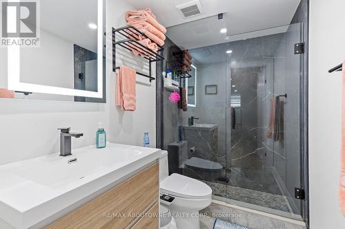 1302 Dunbar Road, Burlington (Mountainside), ON - Indoor Photo Showing Bathroom