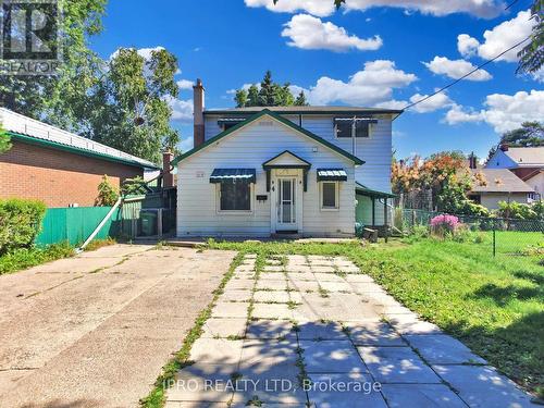 4 Mcmurchy Avenue S, Brampton (Downtown Brampton), ON - Outdoor