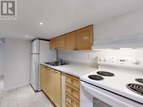 4 Mcmurchy Avenue S, Brampton (Downtown Brampton), ON - Indoor Photo Showing Kitchen With Double Sink