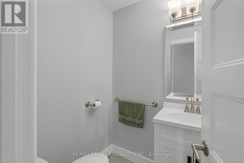 248 Summer Street, Windsor, ON - Indoor Photo Showing Bathroom