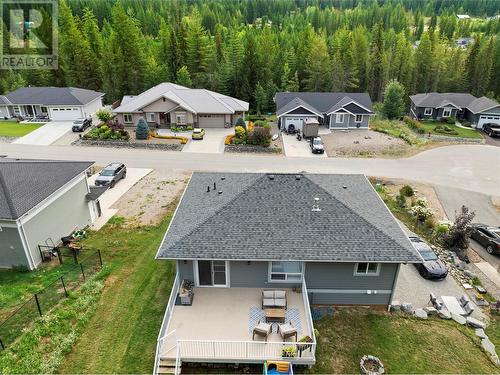 2529 Valley Place, Blind Bay, BC - Outdoor With Facade