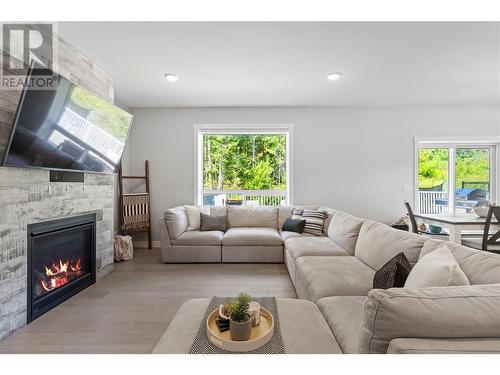 2529 Valley Place, Blind Bay, BC - Indoor Photo Showing Living Room With Fireplace