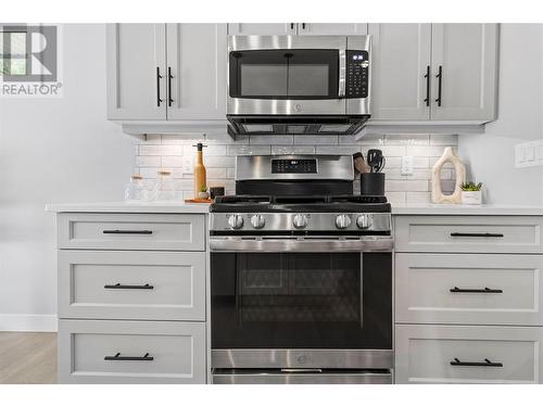 2529 Valley Place, Blind Bay, BC - Indoor Photo Showing Kitchen