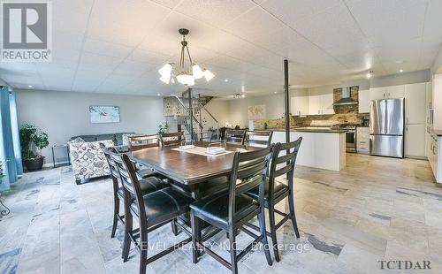 1570 Gold Mine Rd, Timmins, ON - Indoor Photo Showing Dining Room